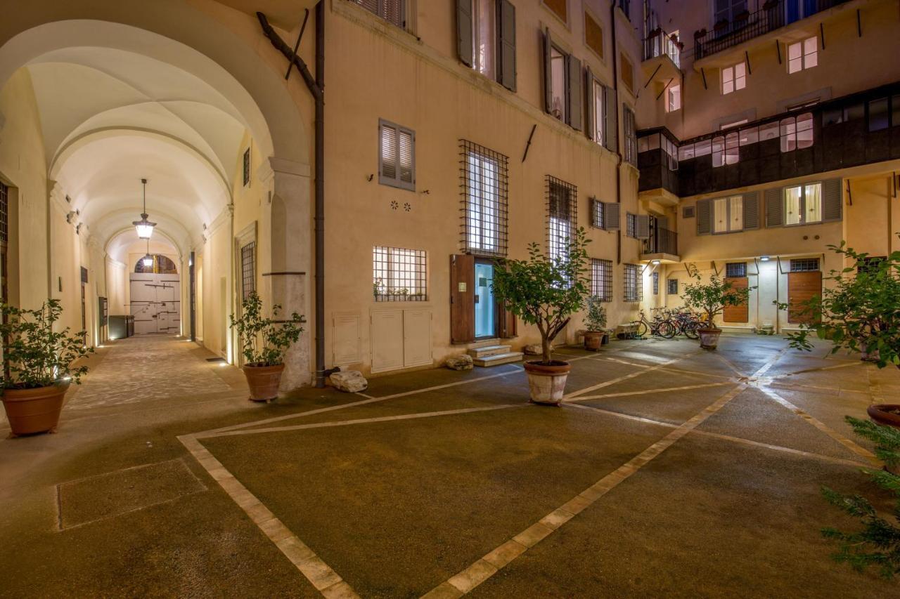 Guesthouse Mysuitetower Pantheon Roma Esterno foto